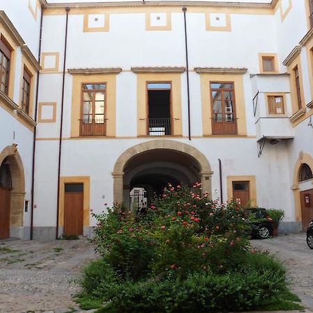Home Resuttano Palermo Exterior foto